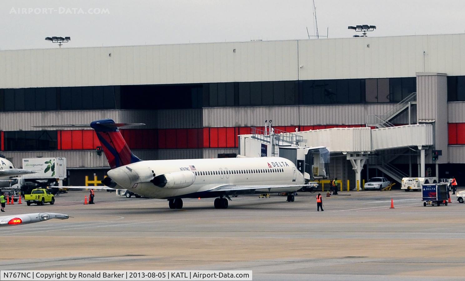 N767NC, 1977 McDonnell Douglas DC-9-51 C/N 47724, Gate T-4 Atlanta