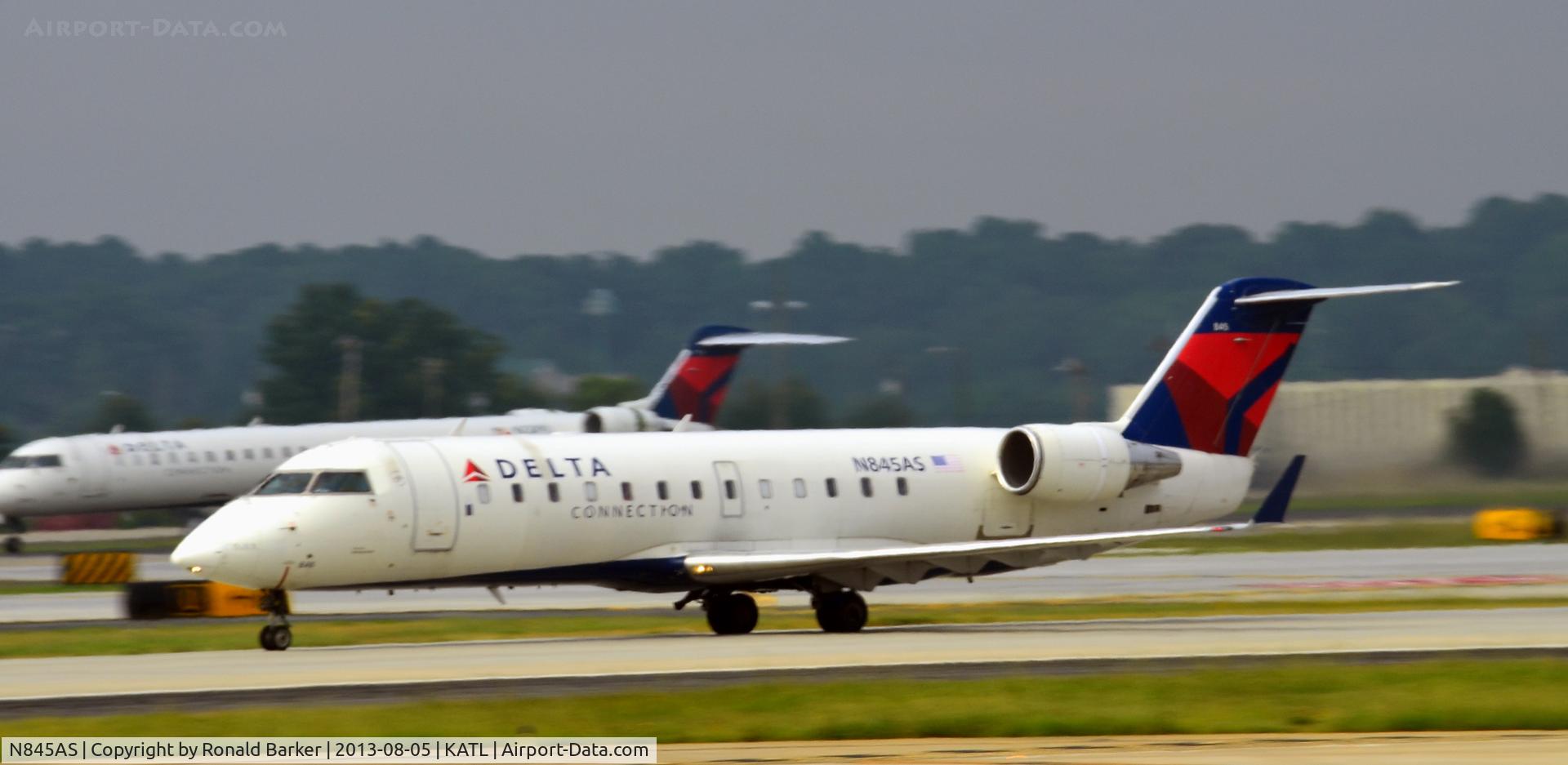 N845AS, 1999 Bombardier CRJ-200ER (CL-600-2B19) C/N 7324, Takeoff roll Atlanta