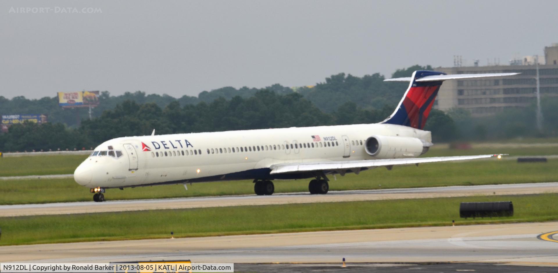 N912DL, 1987 McDonnell Douglas MD-88 C/N 49543, Takeoff roll Atlanta