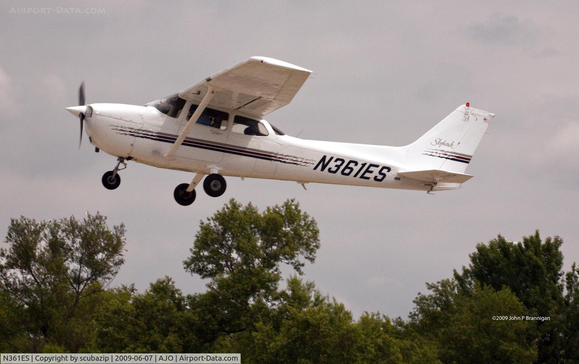 N361ES, 1997 Cessna 172R C/N 17280011, Taking off from AJO