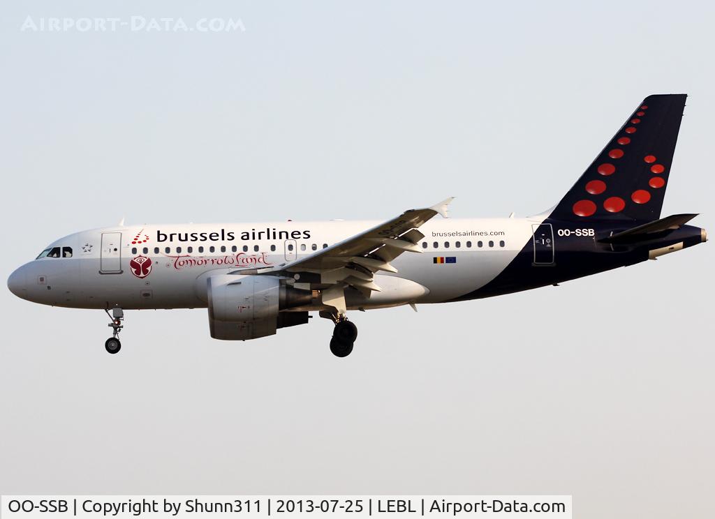 OO-SSB, 2005 Airbus A319-111 C/N 2400, Landing rwy 25R with additional 'Tomorrowland' titles