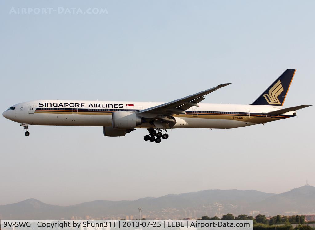 9V-SWG, 2006 Boeing 777-312/ER C/N 34572, Landing rwy 25R