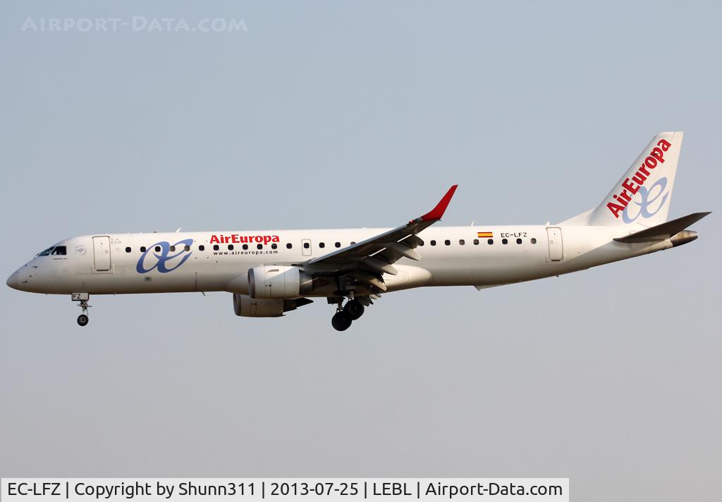 EC-LFZ, 2010 Embraer 195LR (ERJ-190-200LR) C/N 19000357, Landing rwy 25R
