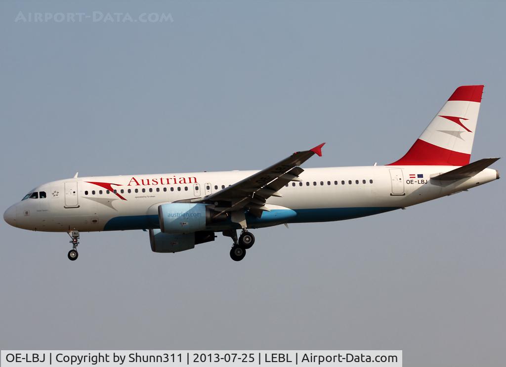 OE-LBJ, 2001 Airbus A320-214 C/N 1553, Landing rwy 25R