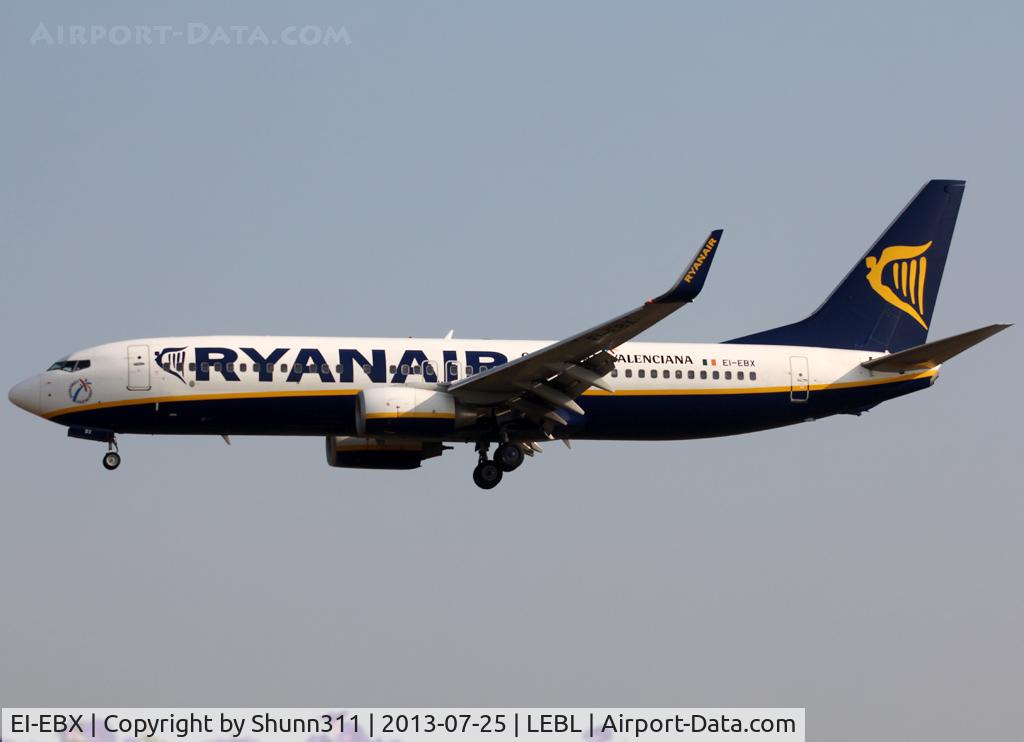 EI-EBX, 2009 Boeing 737-8AS C/N 35007, Landing rwy 25R