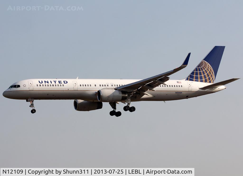N12109, 1994 Boeing 757-224 C/N 27299, Landing rwy 25R