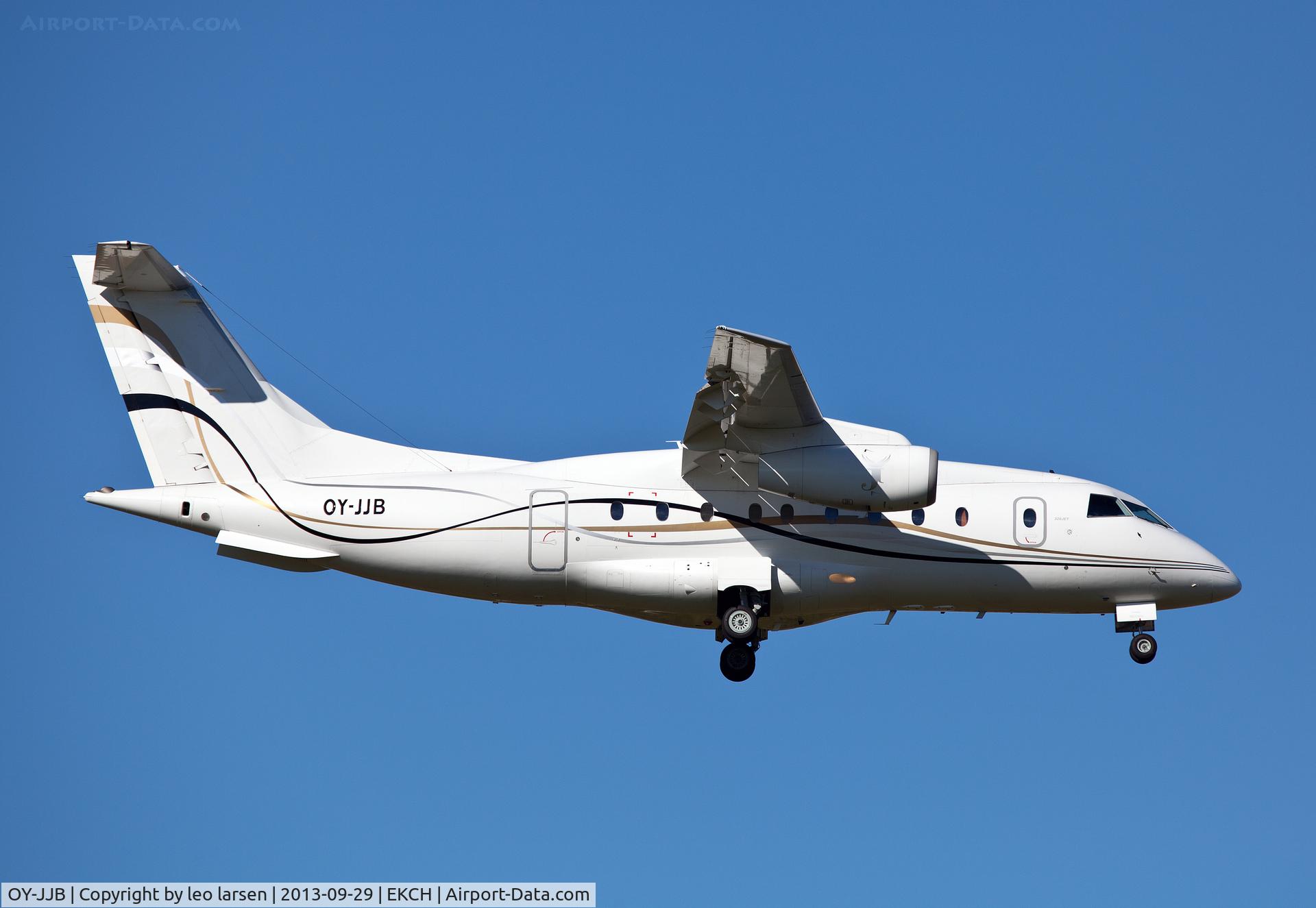OY-JJB, 2002 Fairchild Dornier 328-300 328JET C/N 3199, App to R-04L Copenhagen Kastrup 29.9.13