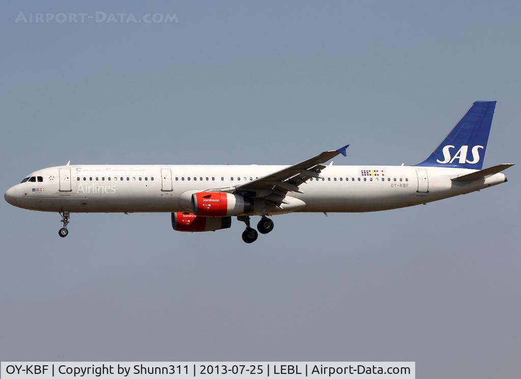 OY-KBF, 2002 Airbus A321-232 C/N 1807, Landing rwy 25R