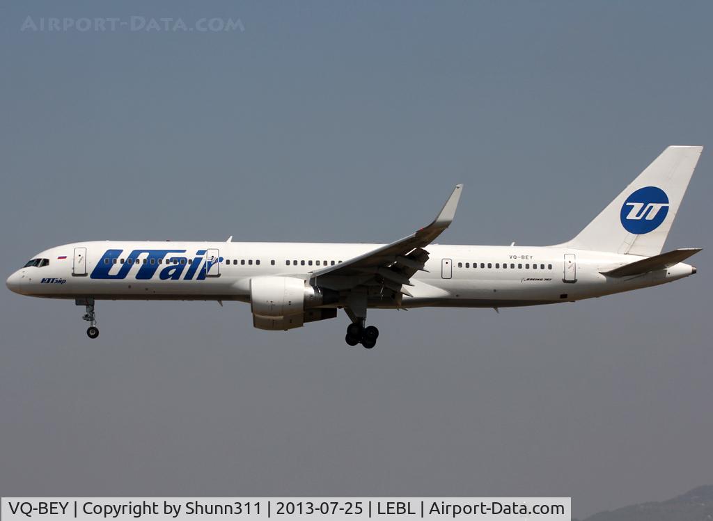 VQ-BEY, 2002 Boeing 757-2Q8 C/N 29382, Landing rwy 25R