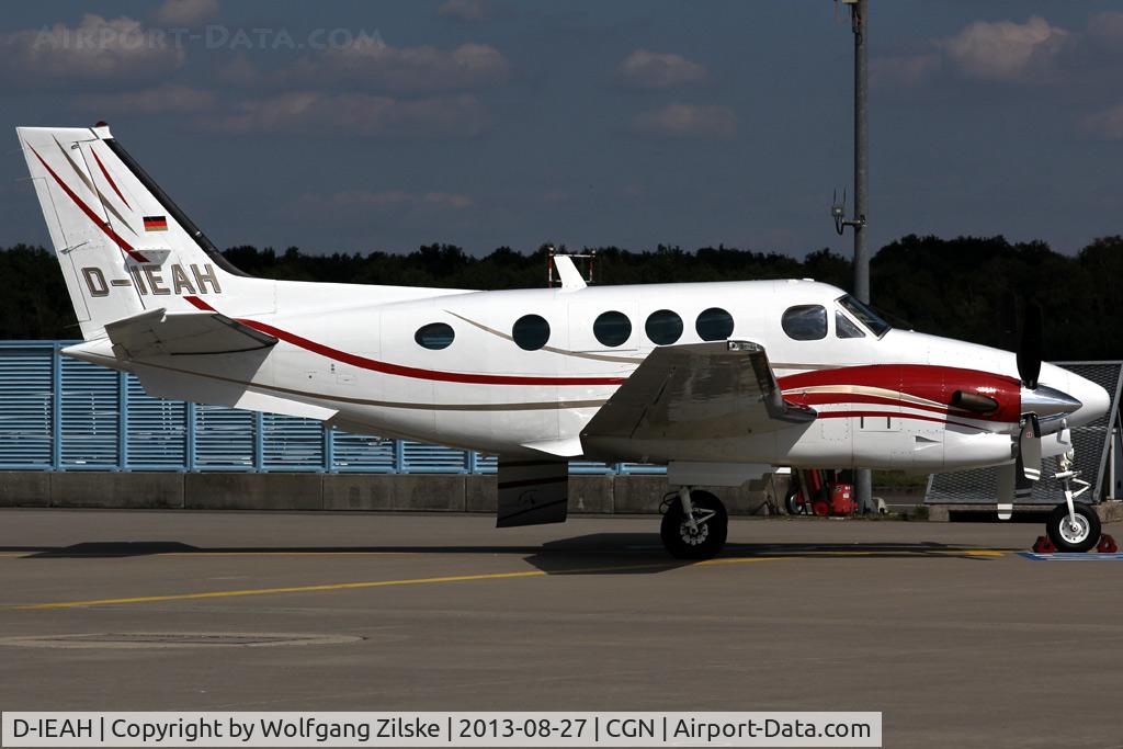 D-IEAH, 1989 Beech C90A King Air C/N LJ-1216, visitor