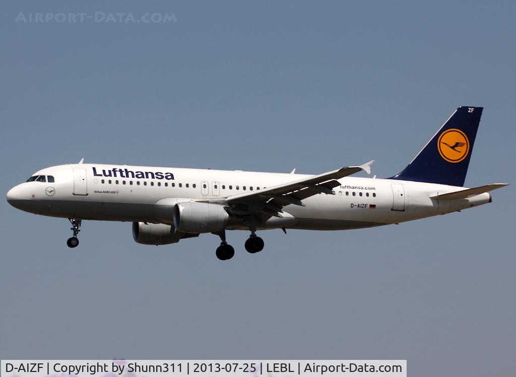 D-AIZF, 2010 Airbus A320-214 C/N 4289, Landing rwy 25R