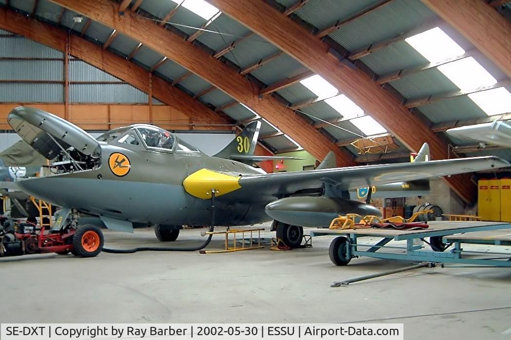 SE-DXT, 1958 De Havilland (F+W Emmen) Vampire T55 (DH-115) C/N 972, De Havilland DH.115 Vampire T55 [972] Eskilstuna~SE 30/05/2002