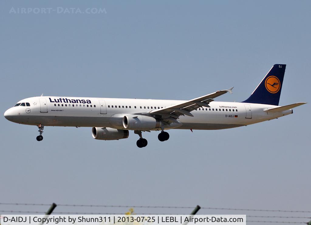 D-AIDJ, 2011 Airbus A321-231 C/N 4792, Landing rwy 25R