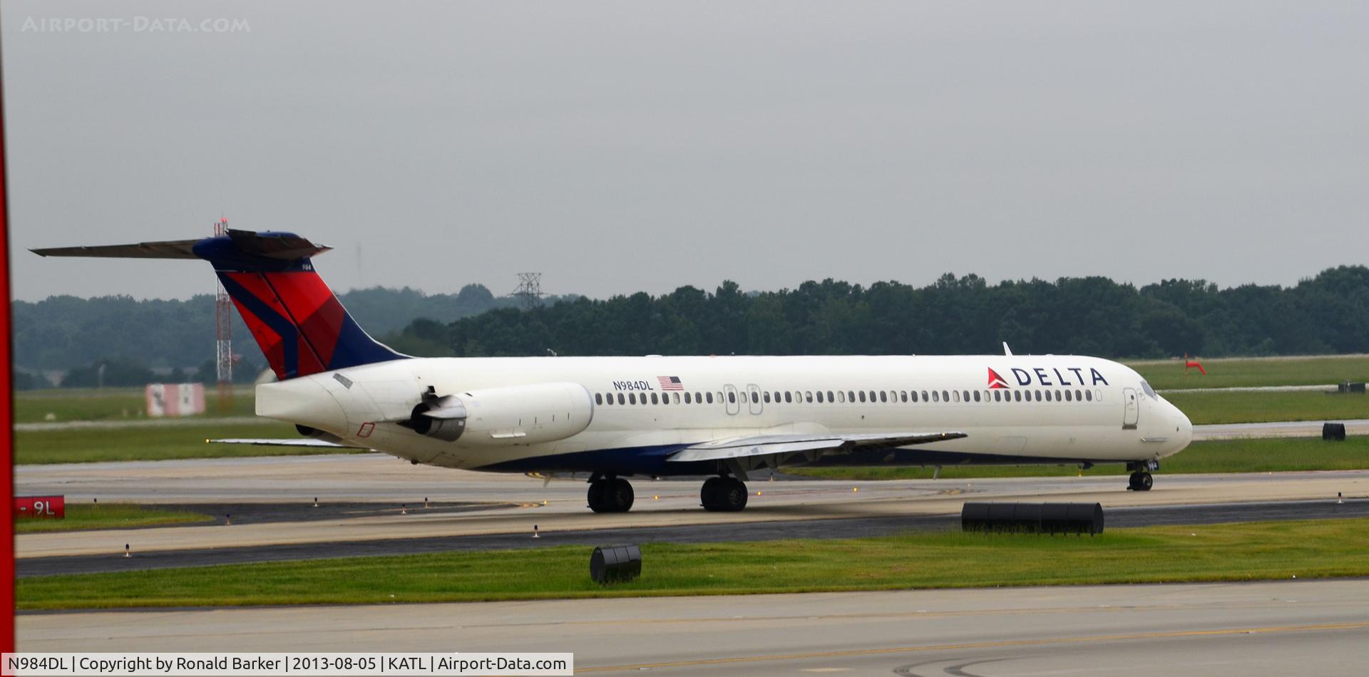 N984DL, 1991 McDonnell Douglas MD-88 C/N 53311, Taxi Atlanta