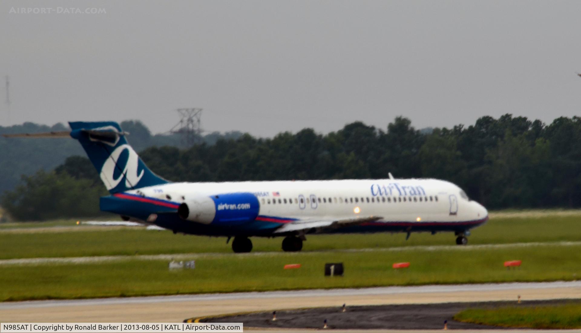 N985AT, 2001 Boeing 717-200 C/N 55090, Taxi Atlanta