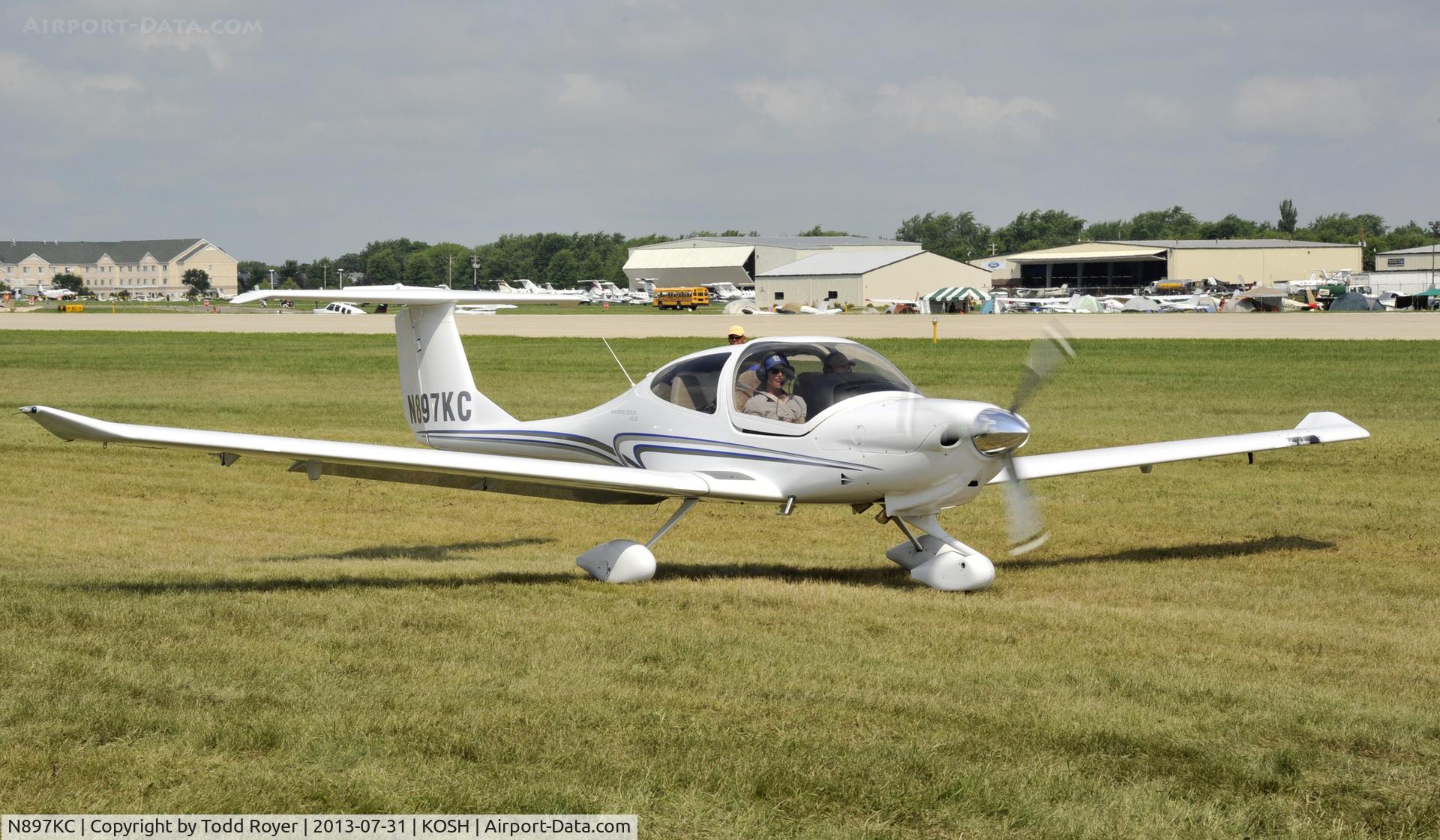N897KC, 2008 Diamond DA-40 Diamond Star C/N 40.897, Airventure 2013