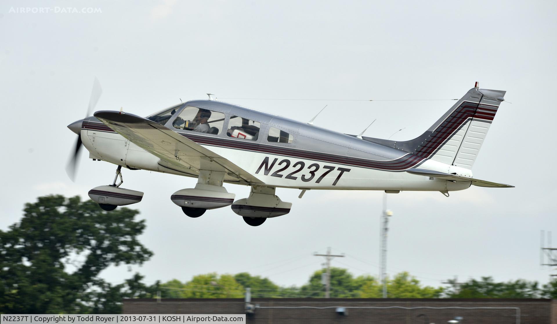 N2237T, 1979 Piper PA-28-161 Warrior II C/N 28-7916302, Airventure 2013