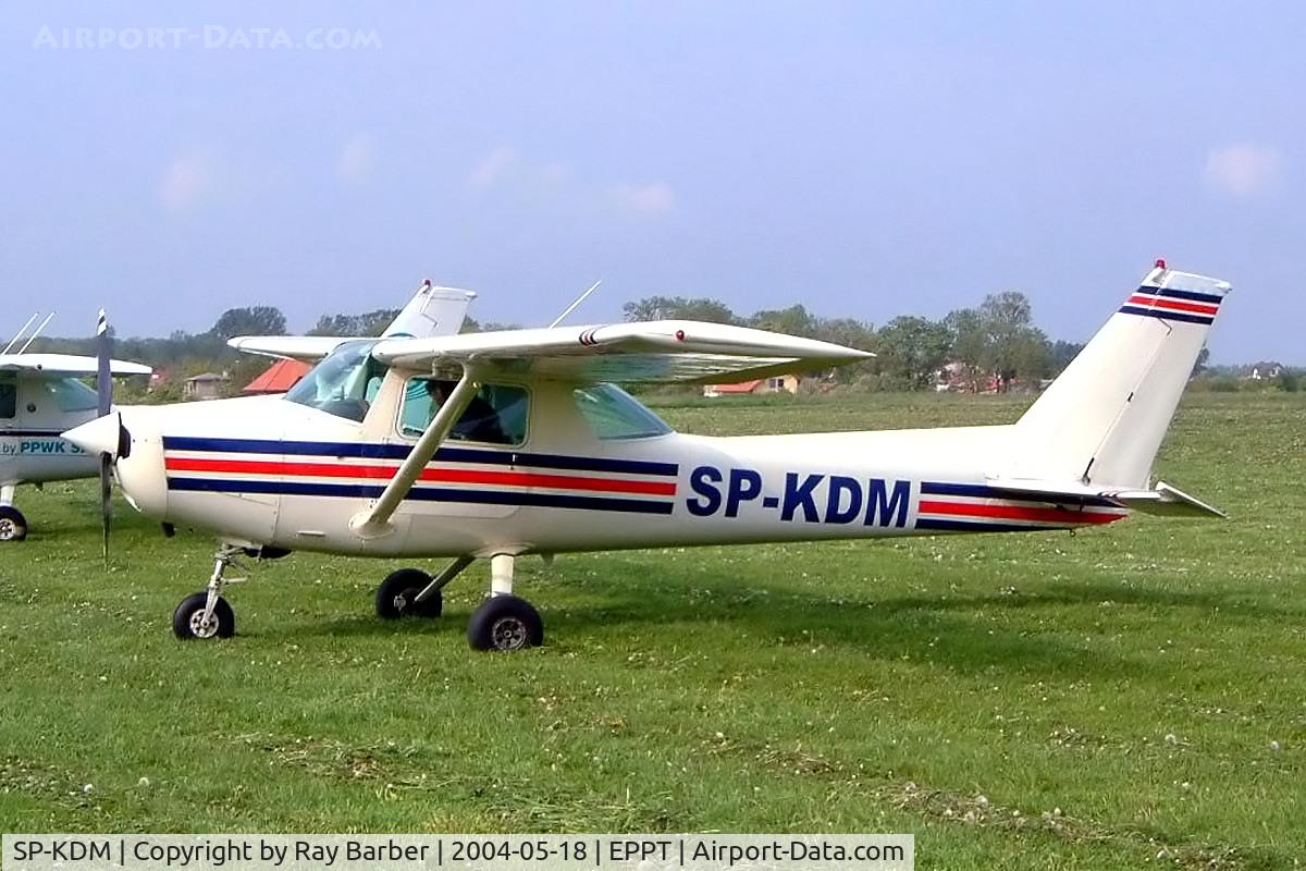 SP-KDM, 1980 Cessna 152 C/N 15284473, Cessna 152 [152-84473] Piotrkow-Trybunalski~SP 18/05/2004