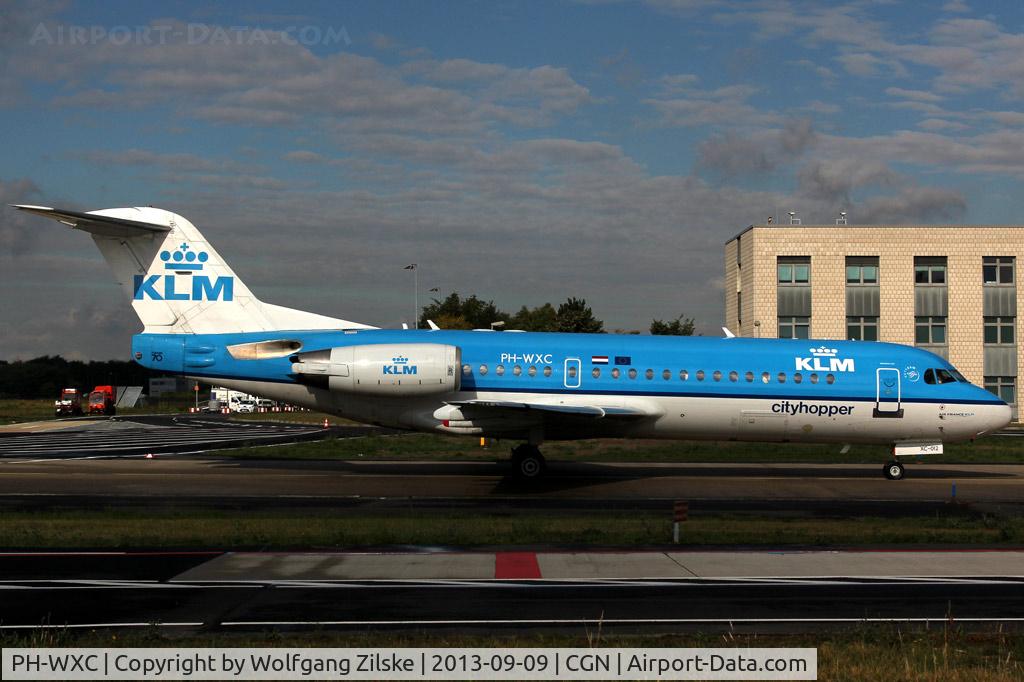 PH-WXC, 1996 Fokker 70 (F-28-0070) C/N 11574, visitor