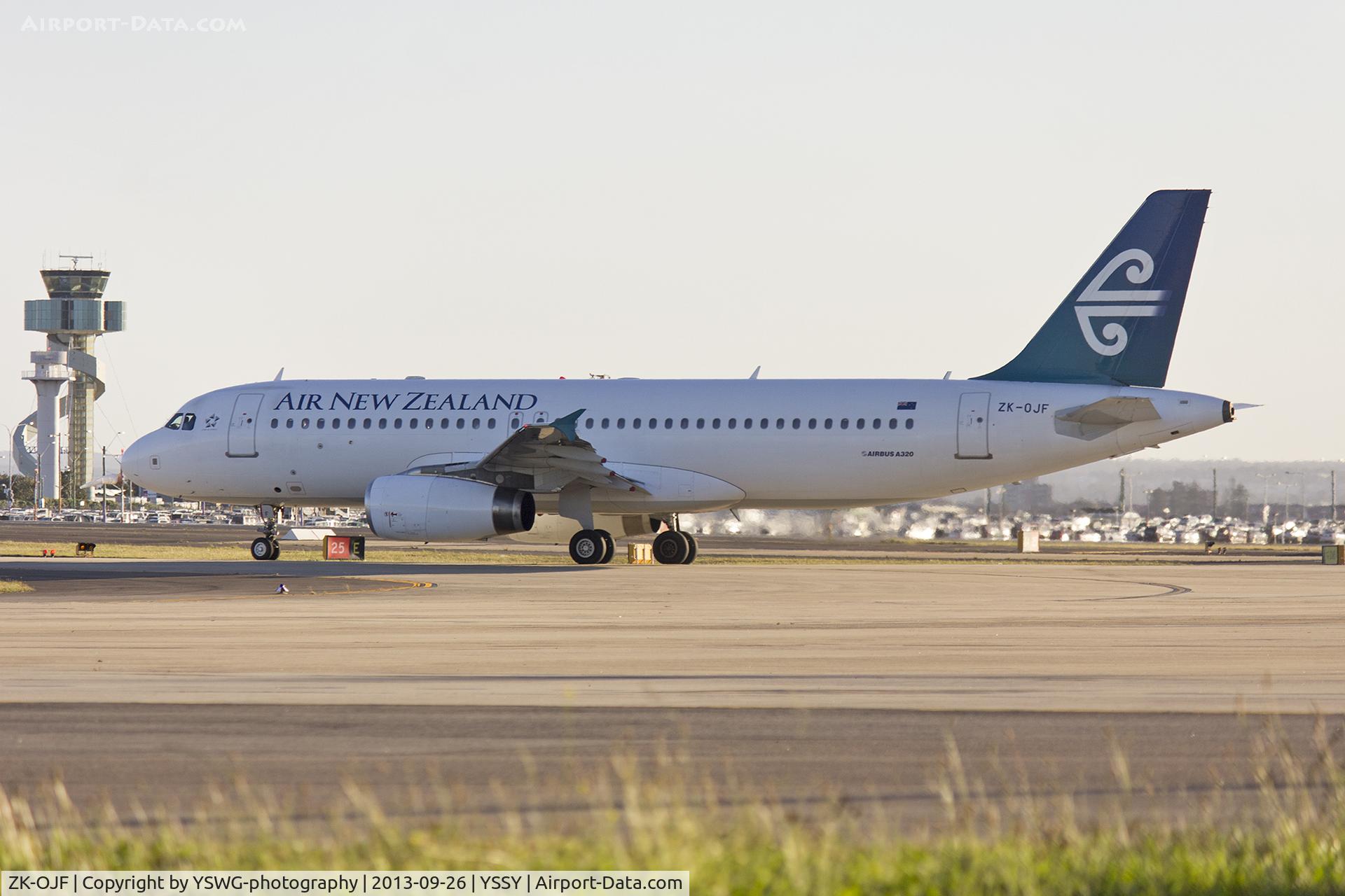 ZK-OJF, 2003 Airbus A320-232 C/N 2153, Air New Zealand (ZK-OJF) Airbus A320-232 waiting at Echo holding point at Sydney Airport.