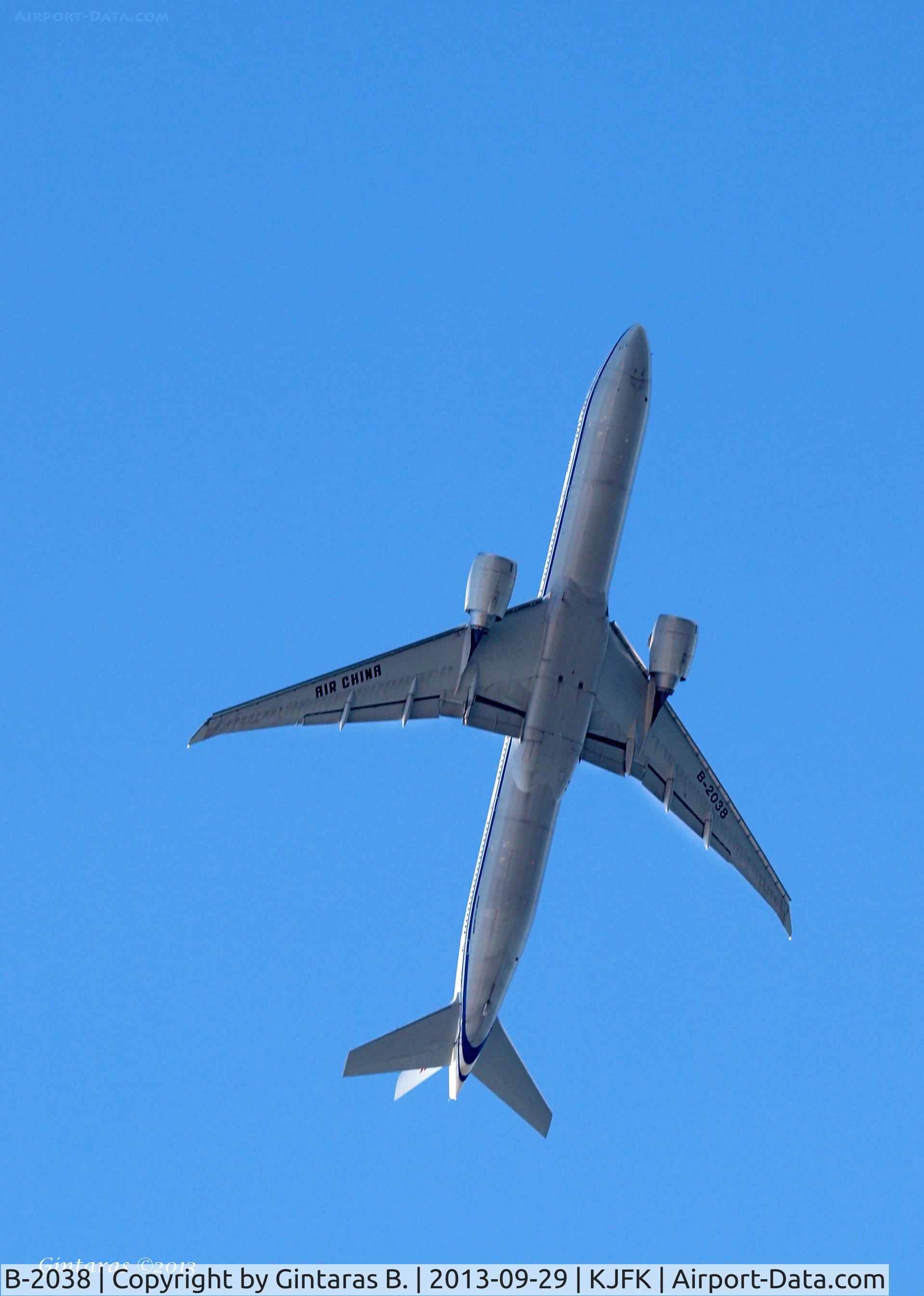 B-2038, 2013 Boeing 777-39L/ER C/N 38678, Going over Breezy Point to a landing @ JFK