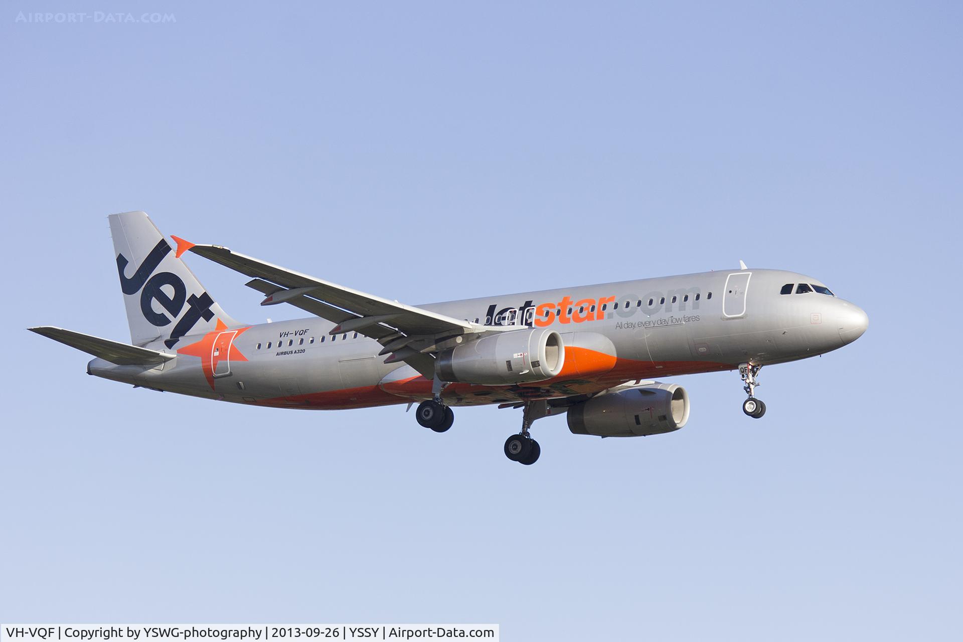 VH-VQF, 2008 Airbus A320-232 C/N 3474, Jetstar (VH-VQF) Airbus A320-232 on approach to runway 25 at Sydney Airport.