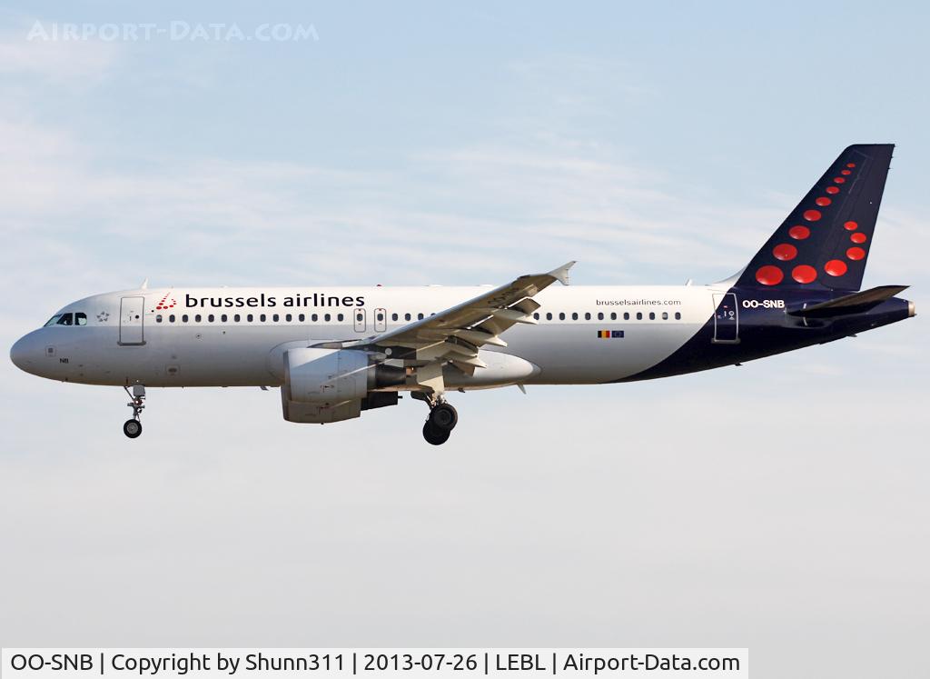OO-SNB, 2001 Airbus A320-214 C/N 1493, Landing rwy 25R