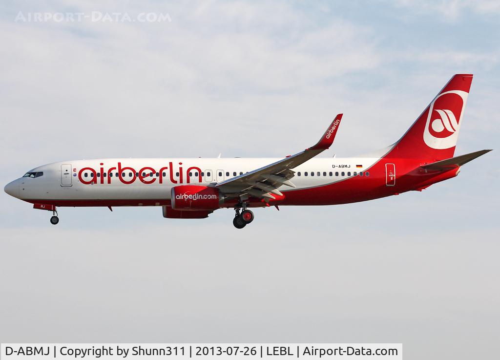 D-ABMJ, 2012 Boeing 737-86J C/N 36872, Landing rwy 25R