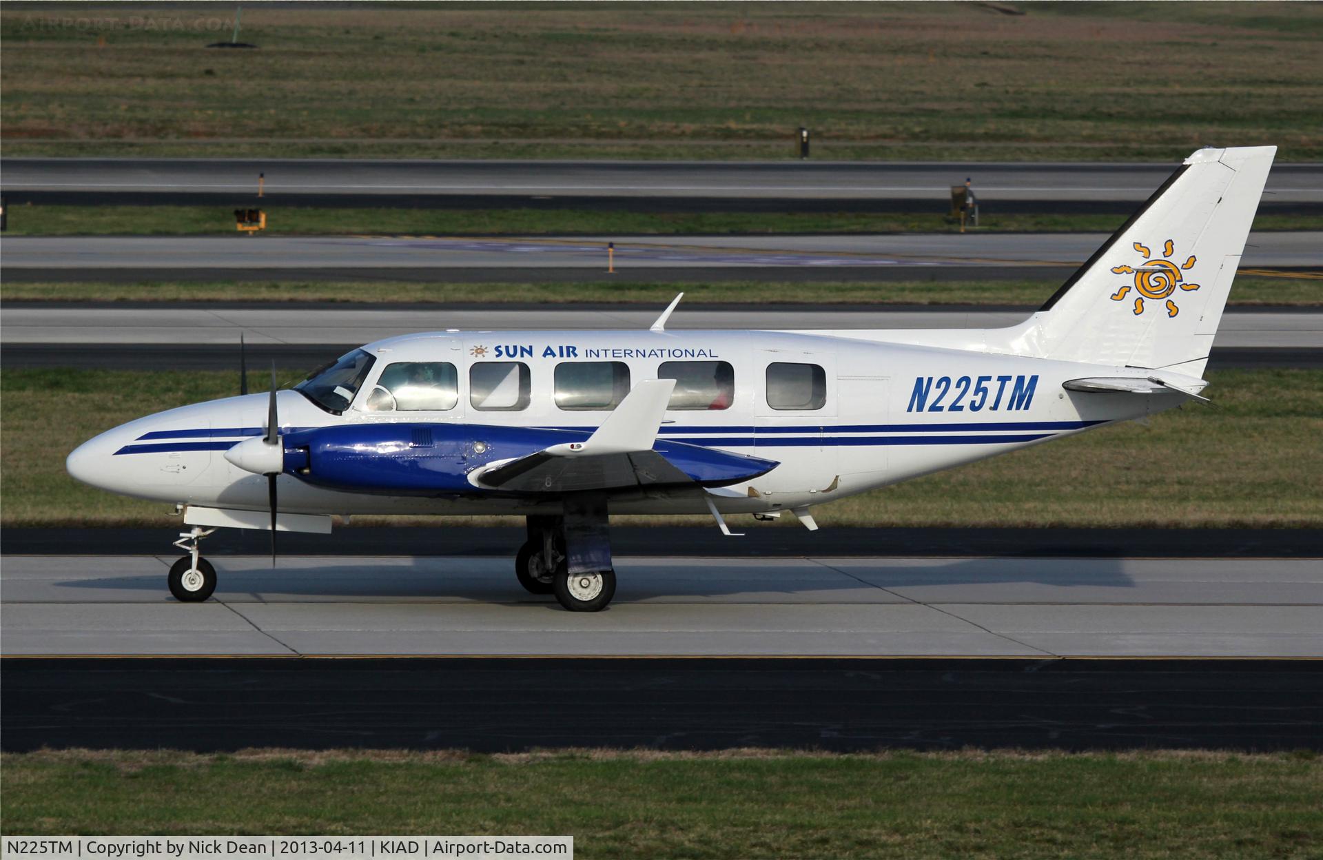 N225TM, 1981 Piper PA-31-350 Chieftain C/N 318152165, KIAD/IAD