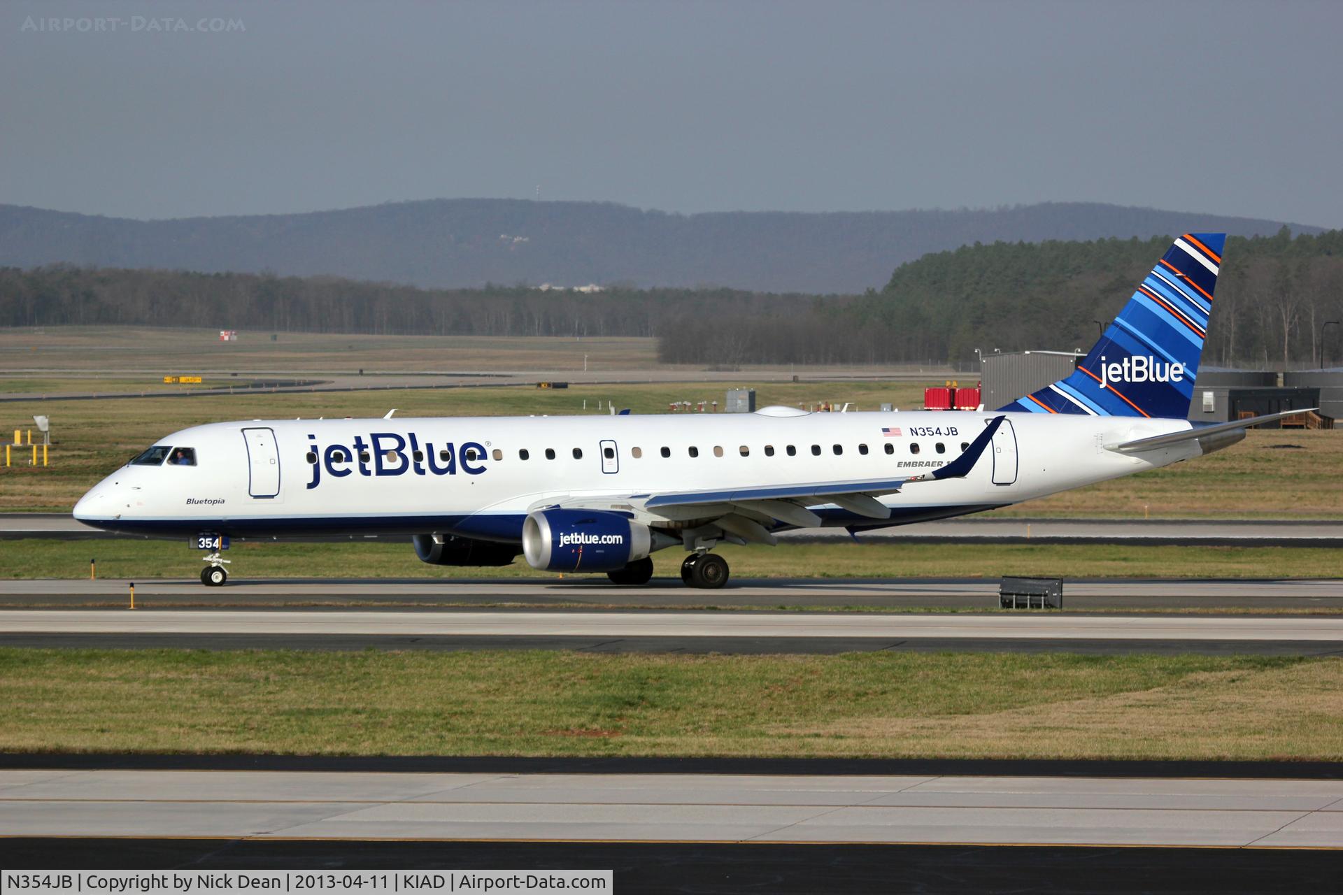 N354JB, 2013 Embraer 190AR (ERJ-190-100IGW) C/N 19000601, KIAD/IAD