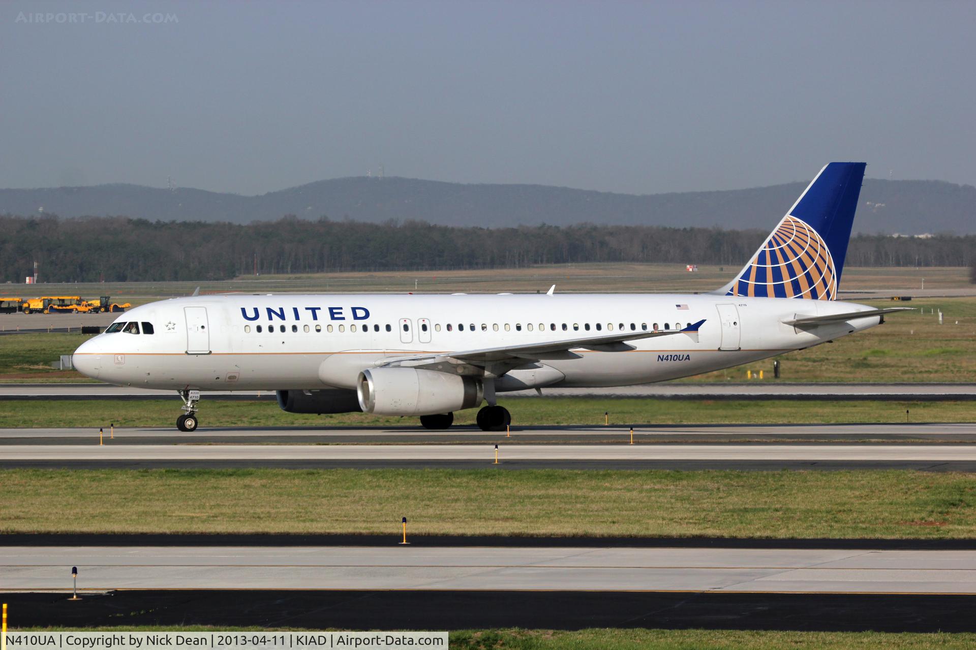 N410UA, 1994 Airbus A320-232 C/N 463, KIAD/IAD