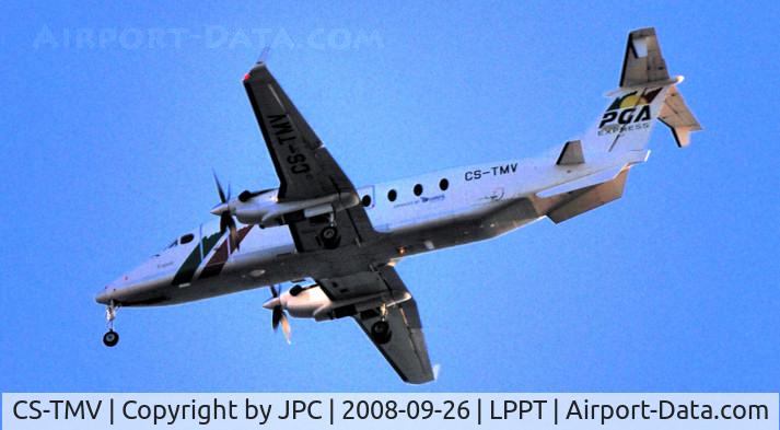 CS-TMV, 1998 Beech 1900D C/N UE-341, On approach to Lisbon Airport