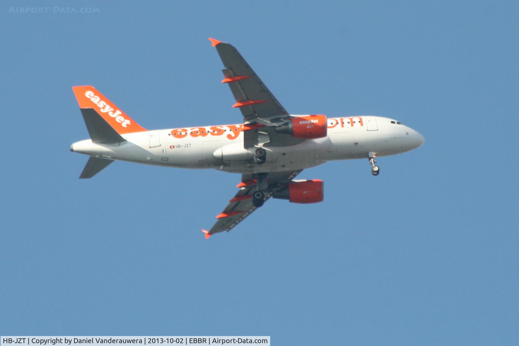 HB-JZT, 2005 Airbus A319-112 C/N 2420, Flight EZS1535 is on approach to RWY 07L
