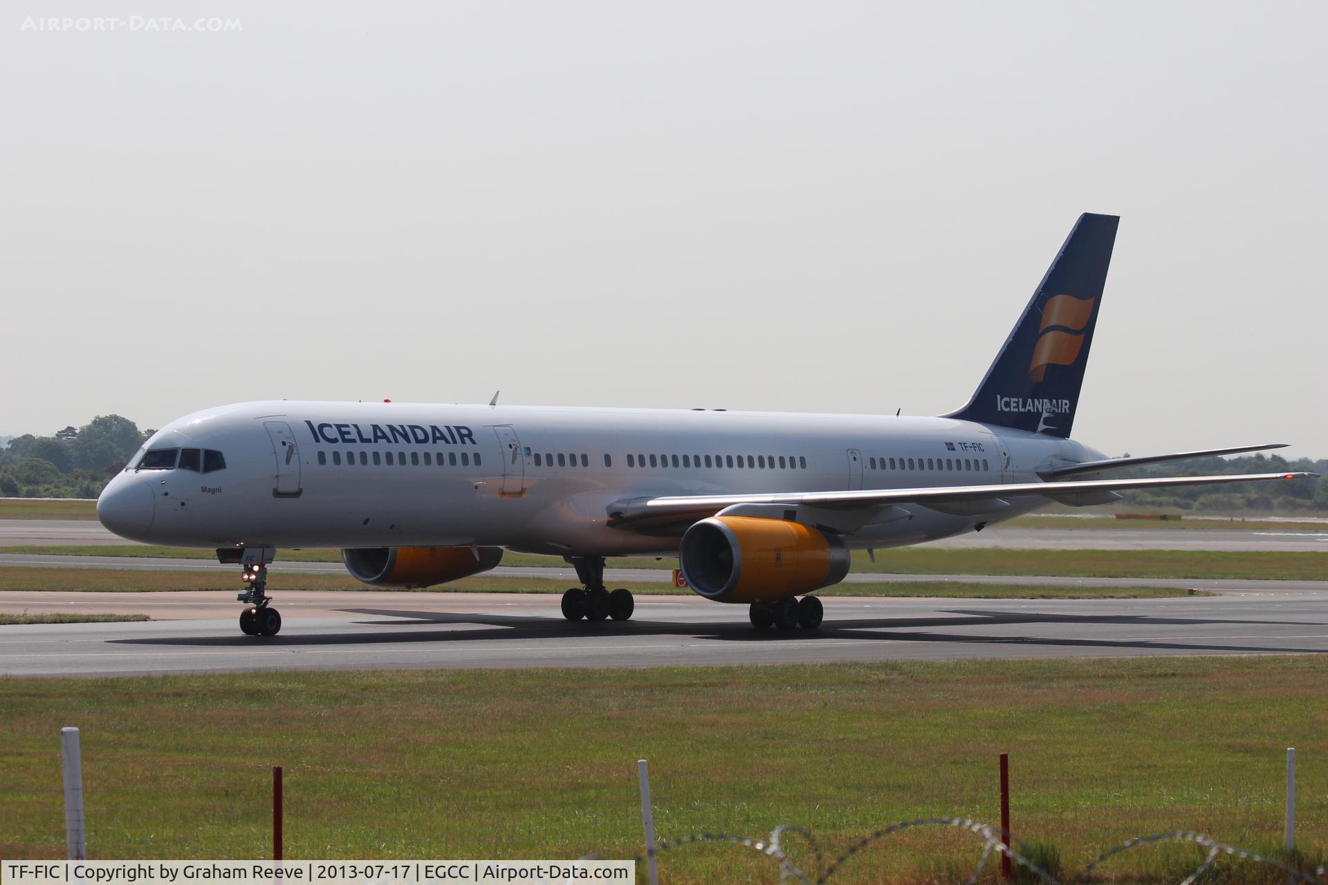 TF-FIC, 2000 Boeing 757-23N C/N 30735, Just landed.