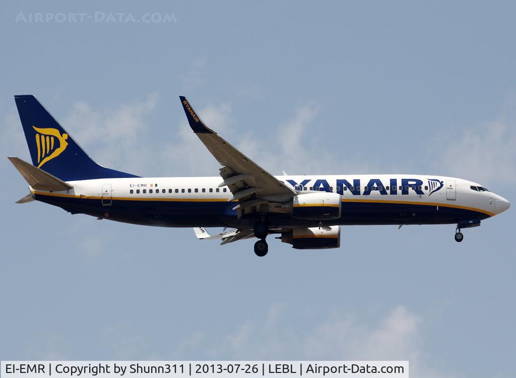 EI-EMR, 2010 Boeing 737-8AS C/N 40284, Landing rwy 07L