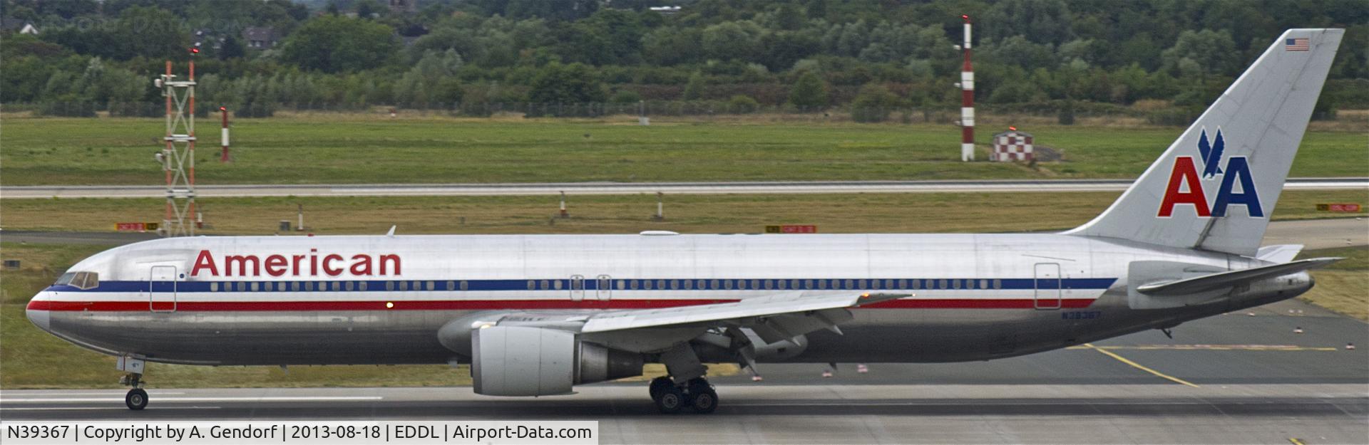 N39367, 1991 Boeing 767-323 C/N 25194, American Airlines, is speeding up on RWY 23L at Düsseldorf Int´l(EDDL)