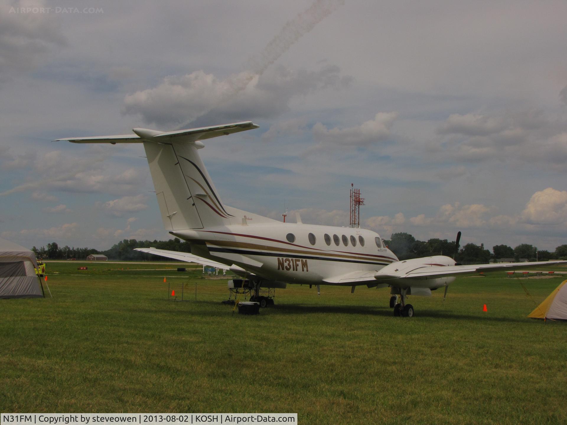N31FM, 1981 Beech B200 King Air C/N BB-869, camping at Oshkosh