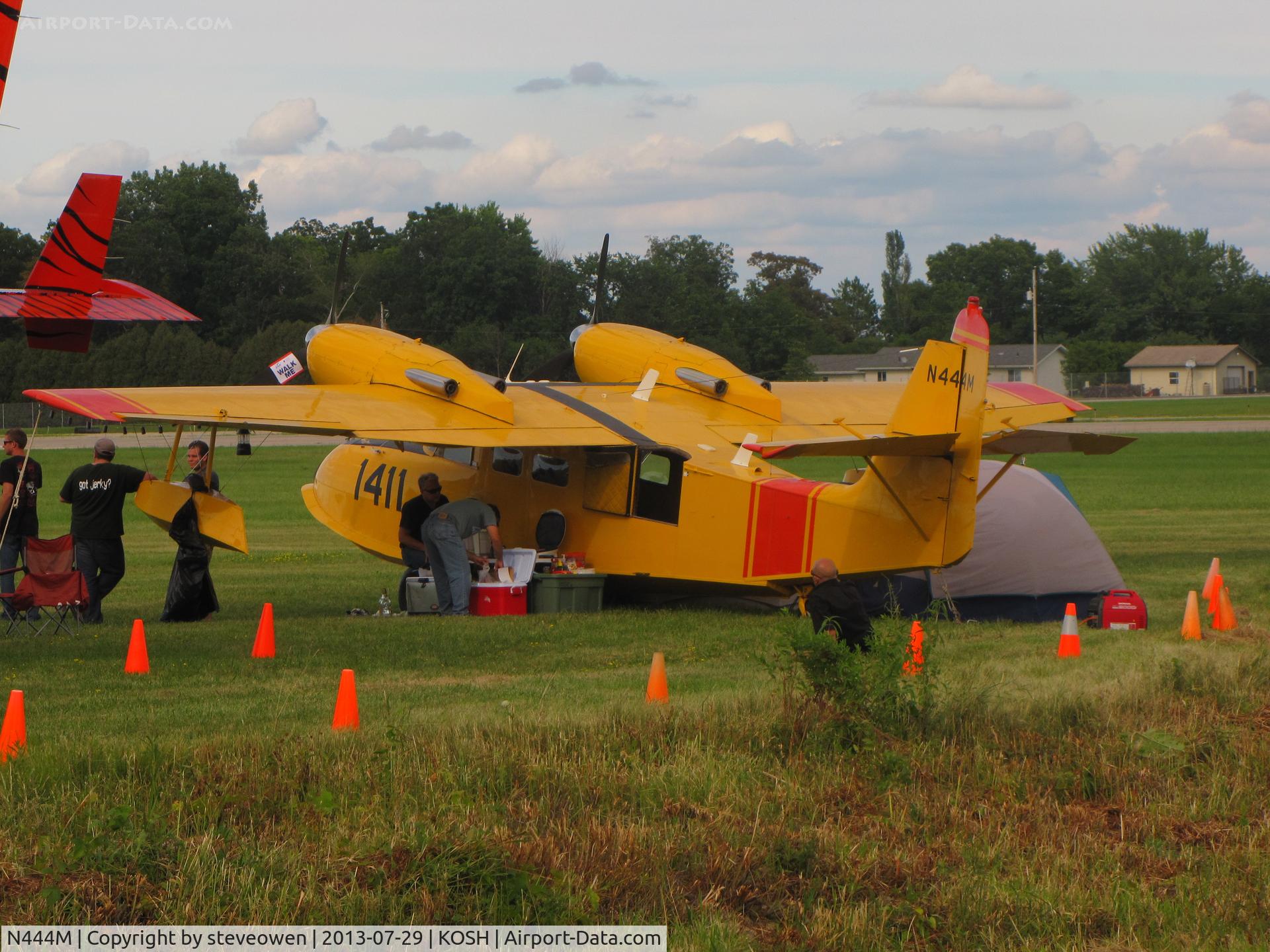 N444M, Grumman G-44A Widgeon C/N 1411, Camping at Oshkosh