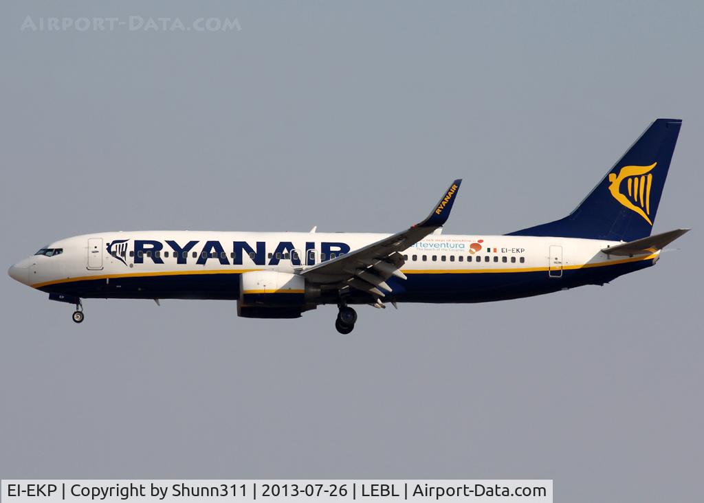EI-EKP, 2010 Boeing 737-8AS C/N 35028, Landing rwy 07L with additional 'Fuerteventura' sticker
