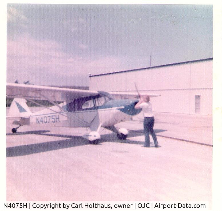 N4075H, 1947 Piper PA-12 Super Cruiser C/N 12-3506, Taken in 1977