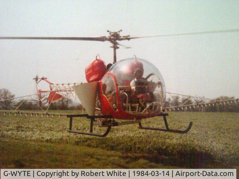 G-WYTE, 1965 Bell OH-13S Sioux C/N 3294, Crop Spraying Configuration. March 1984.  Willingale, Essex. England.