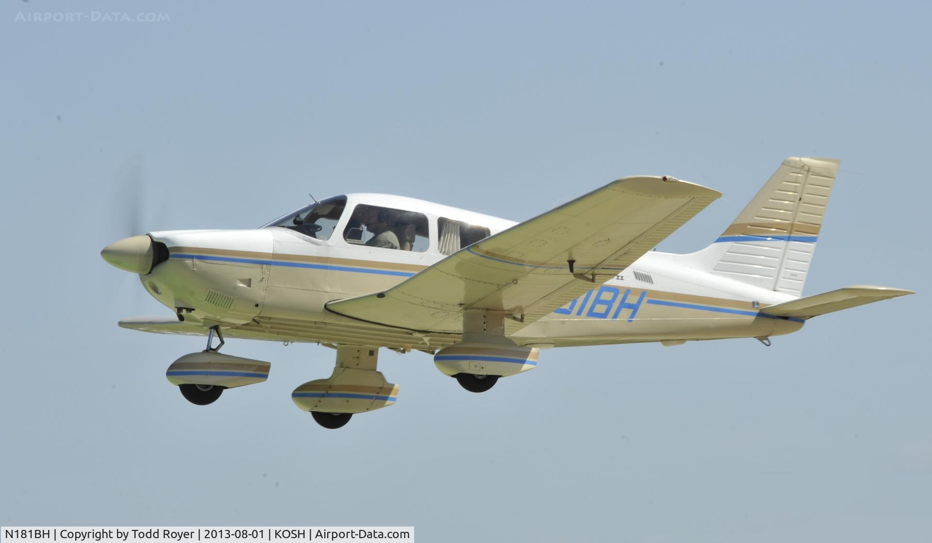 N181BH, 1982 Piper PA-28-181 C/N 28-8390003, Airventure 2013