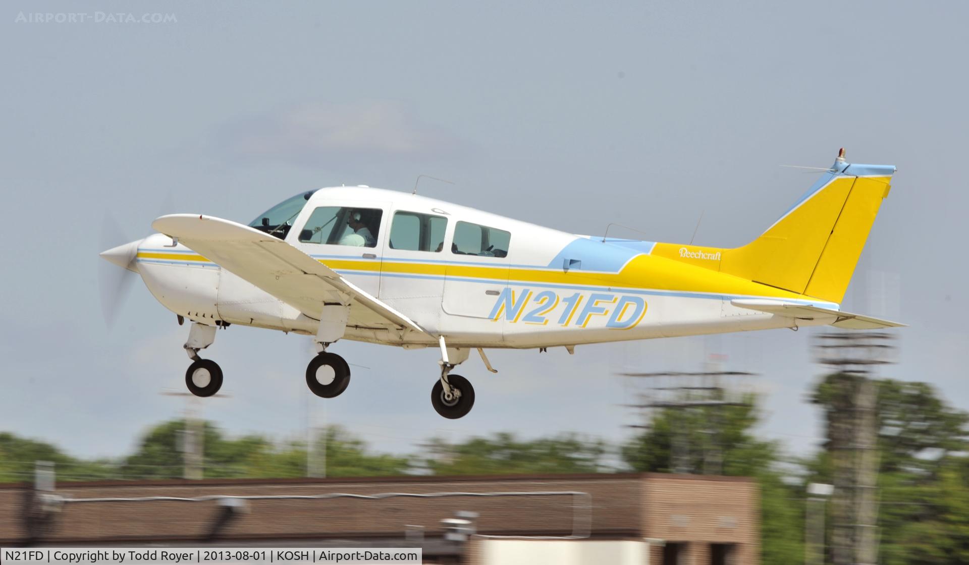 N21FD, 1974 Beech C23 Sundowner 180 C/N M-1621, Airventure 2013