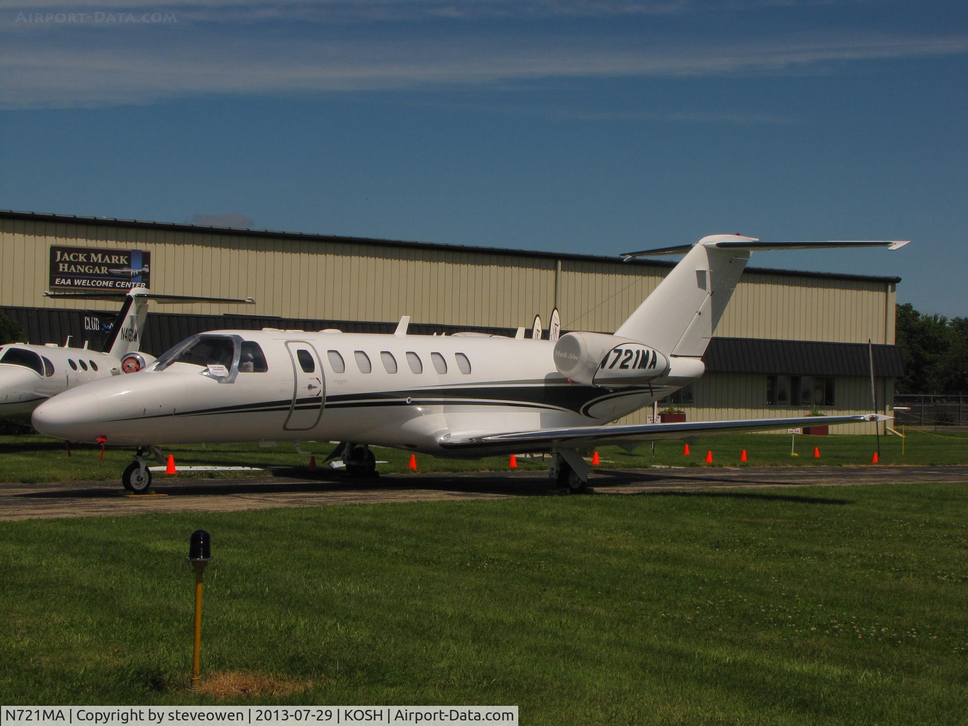 N721MA, 2008 Cessna 525B CitationJet CJ3 C/N 525B-0288, Weeks hangar