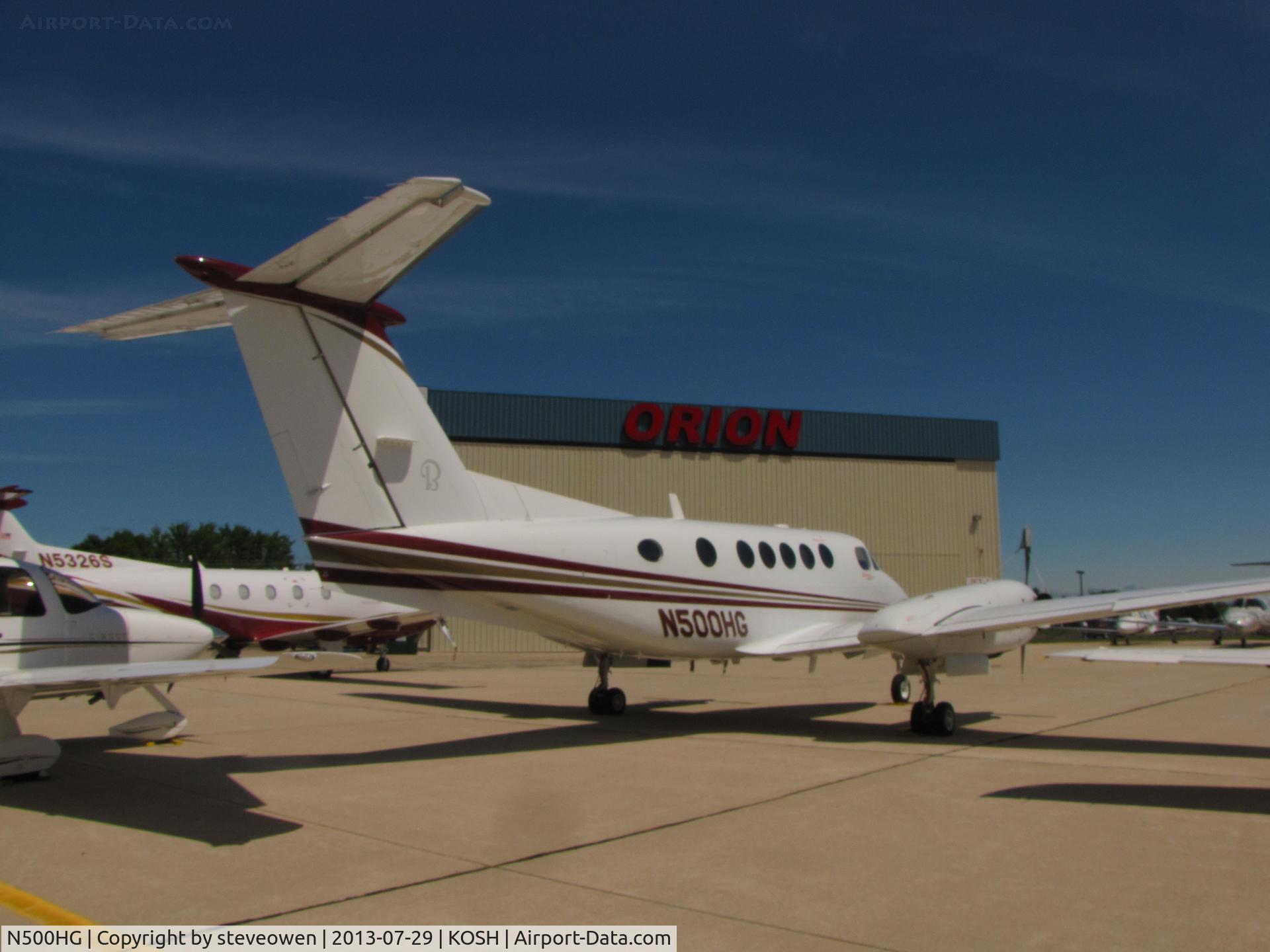 N500HG, 2006 Raytheon B200 King Air C/N BB-1954, Orion FBO ramp