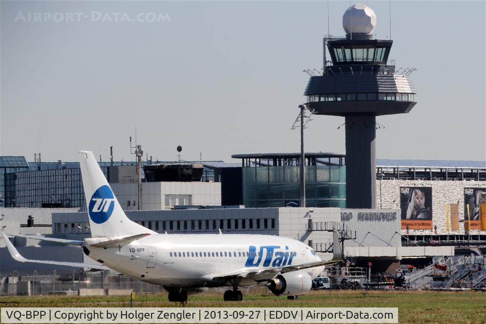 VQ-BPP, 1997 Boeing 737-524 C/N 28906, On taxi to parking position....
