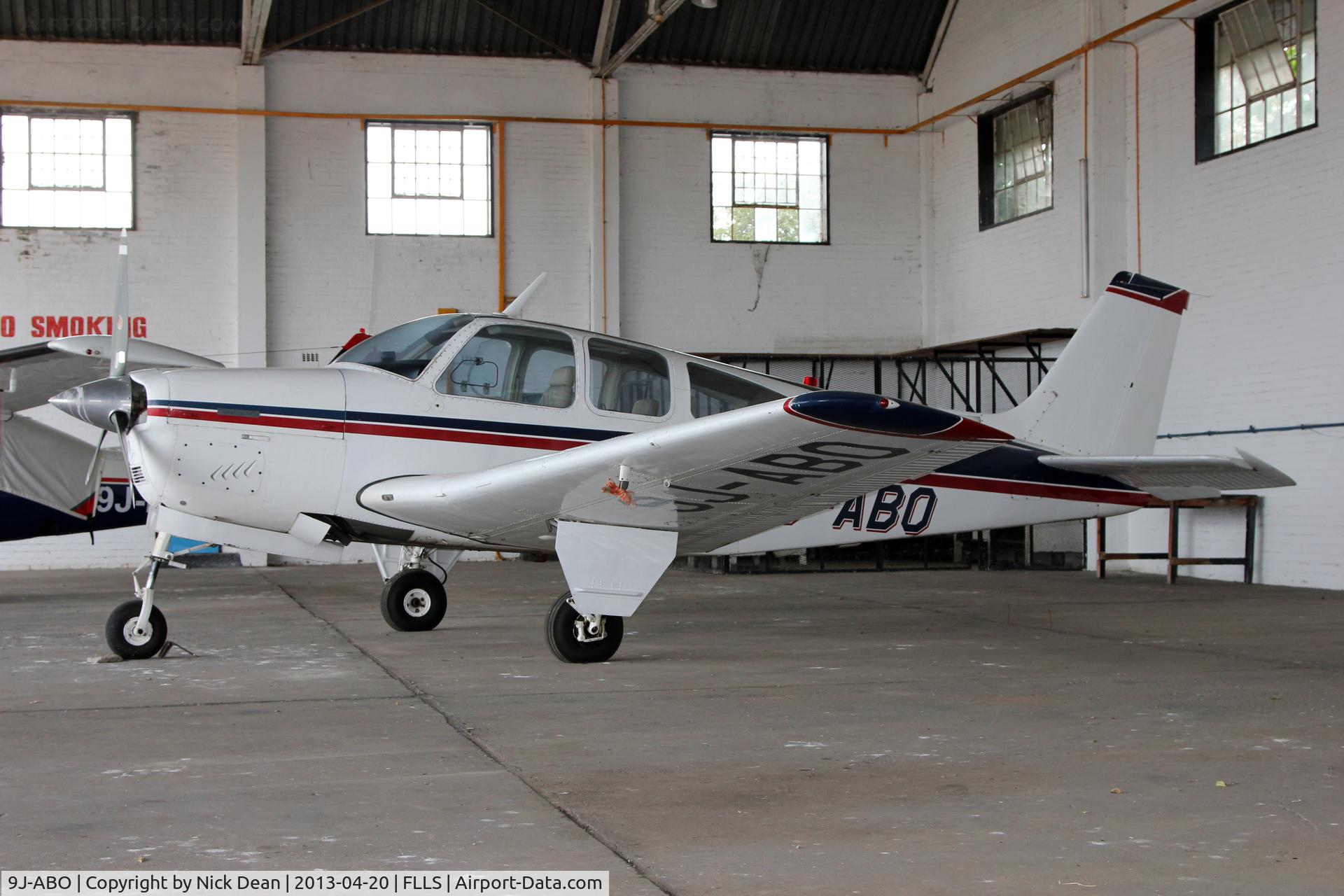 9J-ABO, Beech F33A Bonanza Bonanza C/N CE-301, FLLS/LUN