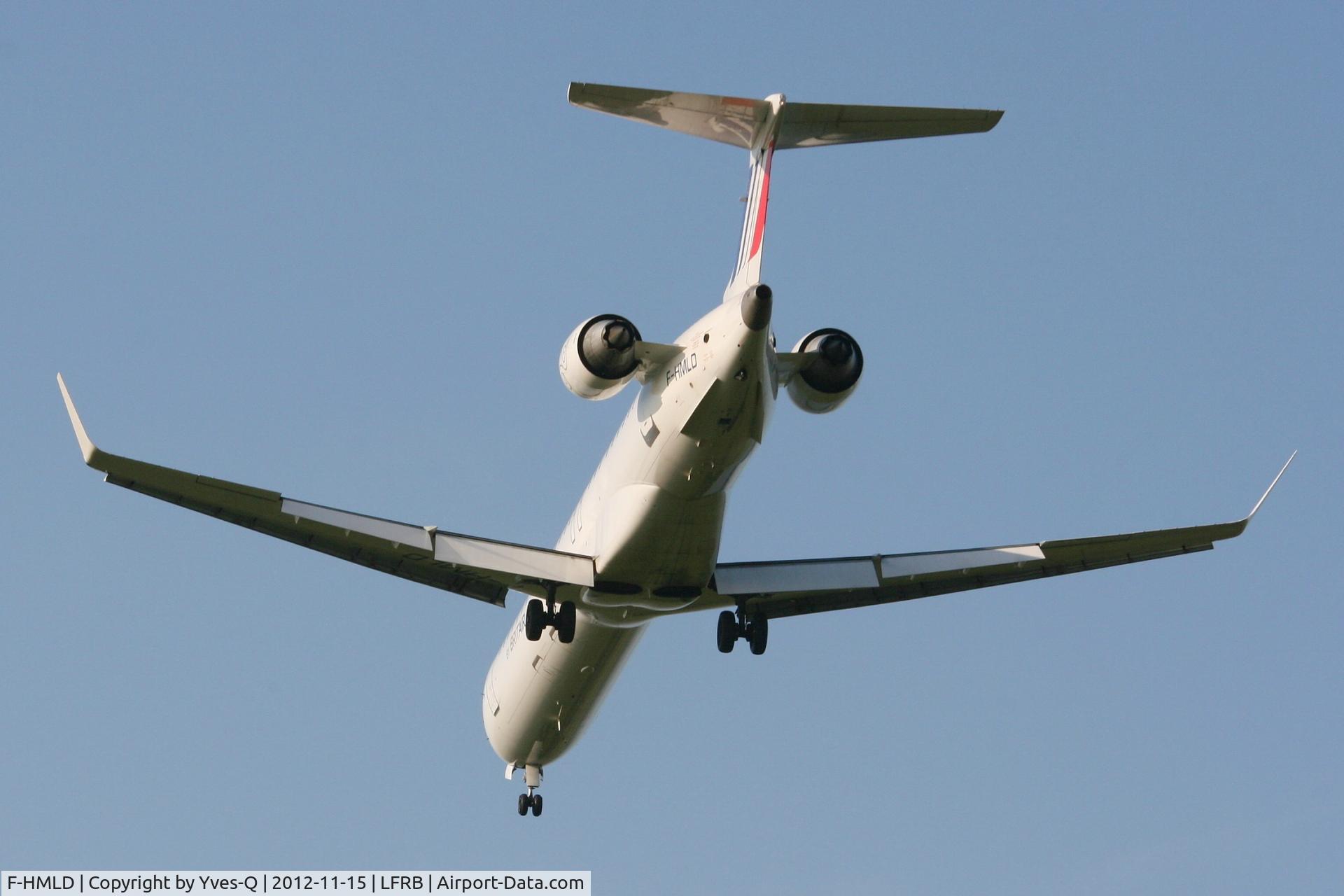 F-HMLD, 2010 Bombardier CRJ-1000EL NG (CL-600-2E25) C/N 19007, Bombardier CRJ-1000, On final rwy 25R, Brest-Bretagne Airport (LFRB-BES)