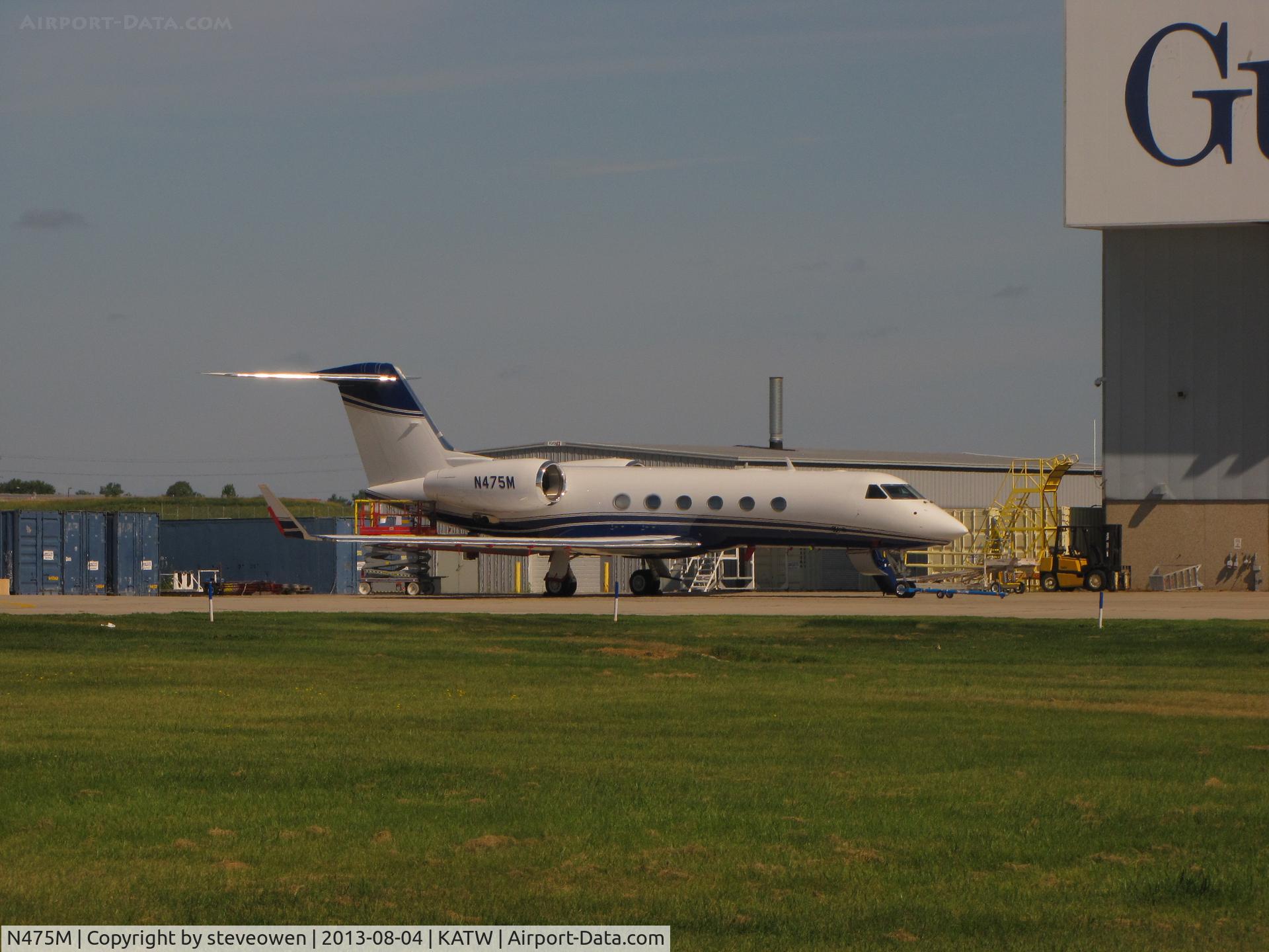 N475M, 2006 Gulfstream Aerospace GIV-X (G450) C/N 4067, @ Gulfstream Appleton