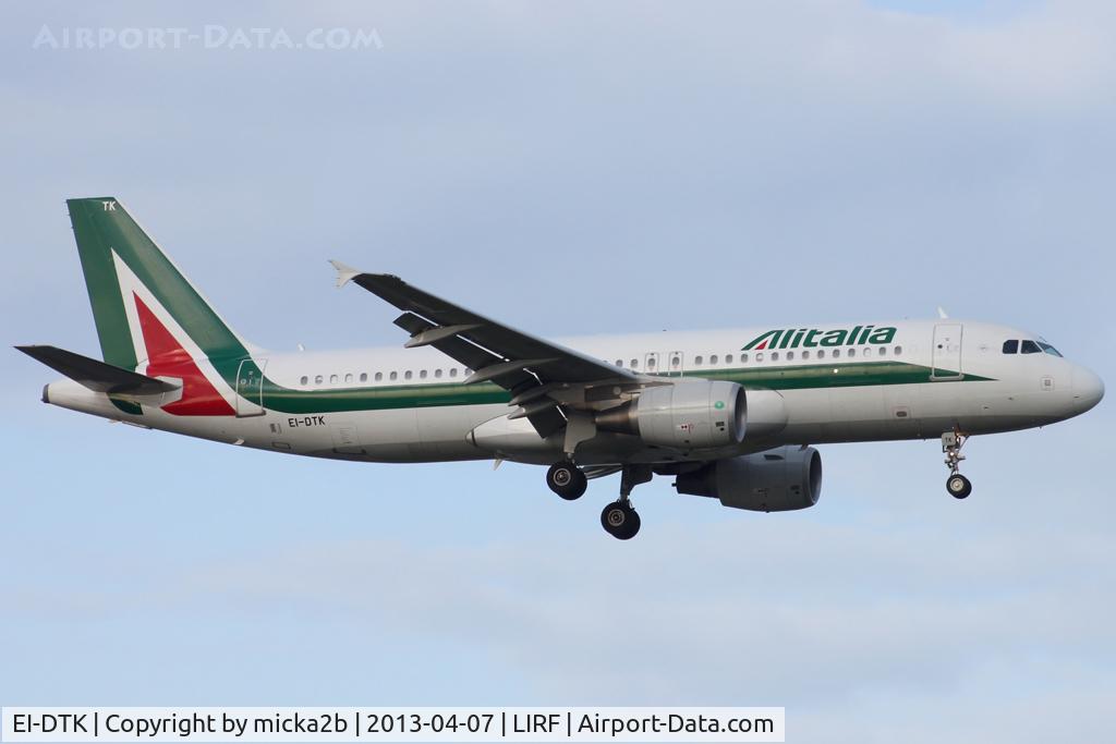 EI-DTK, 2009 Airbus A320-216 C/N 4075, Landing